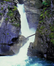 Wildwasserbestattung: Bestattung der Asche im Wildwasser des Hochgebirges